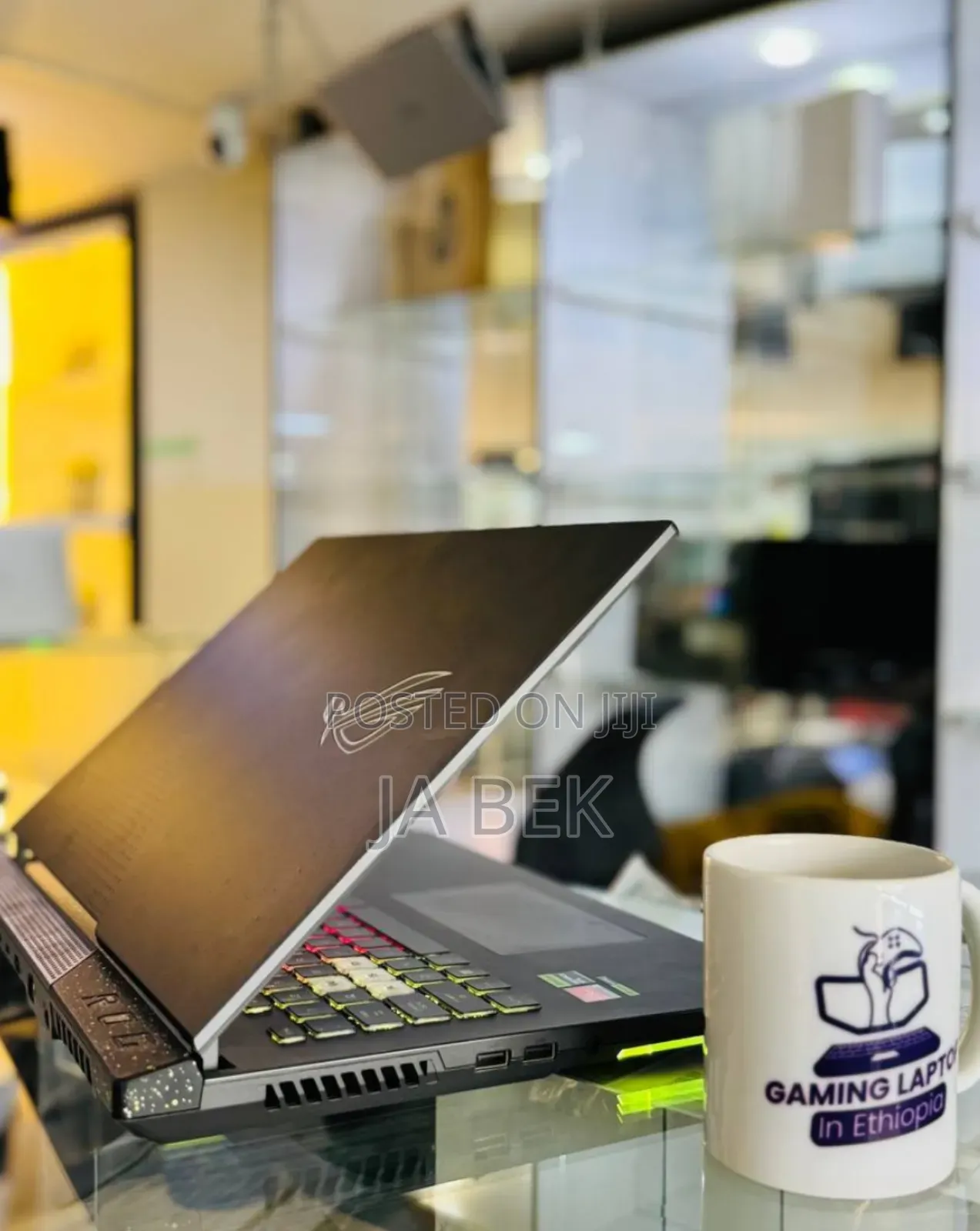 New Laptop Asus ROG Strix G17 16GB AMD Ryzen 9 SSD 1T