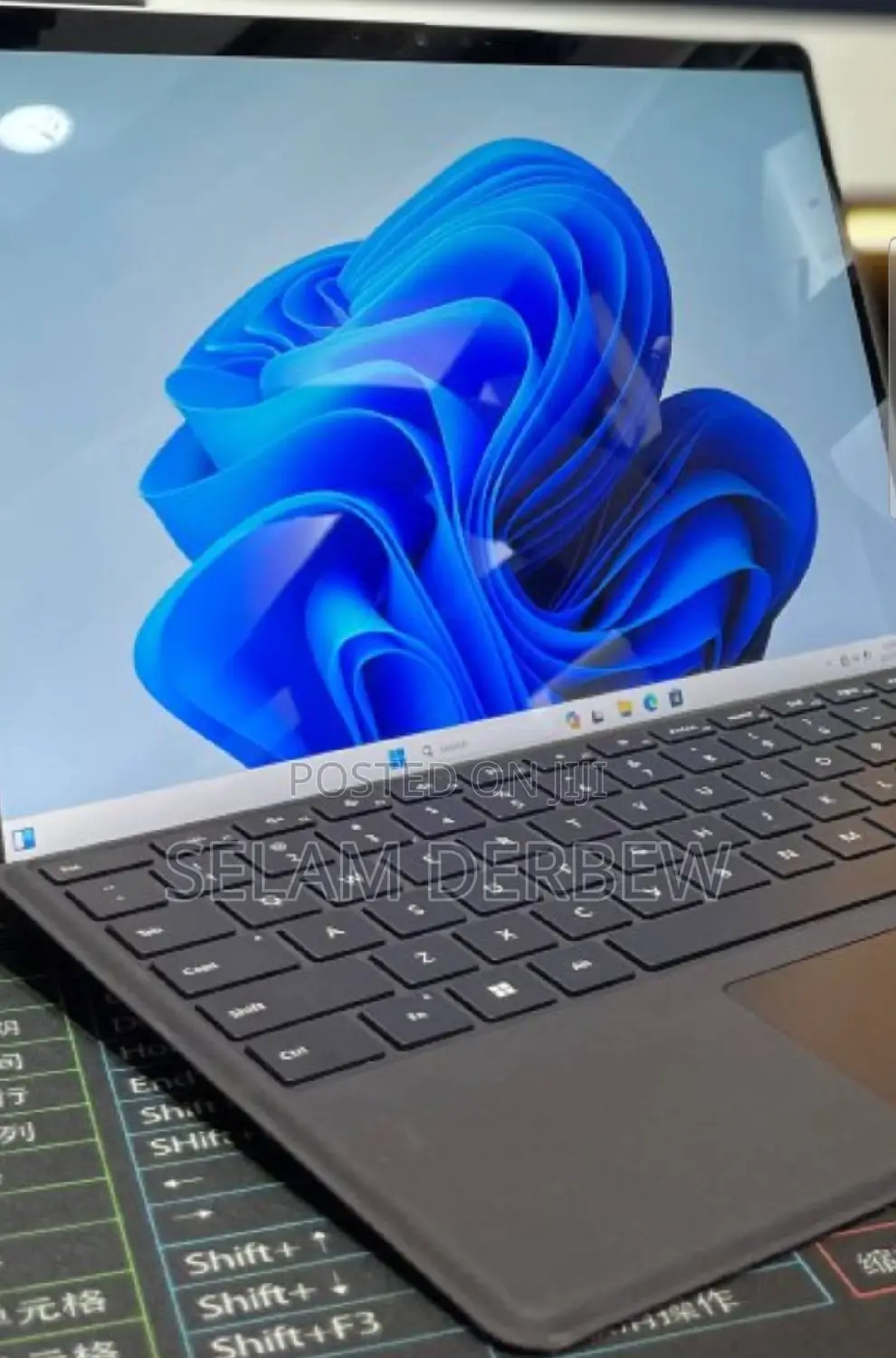 New Laptop Microsoft Surface Pro 8 16GB Intel Core I7 SSD 256GB