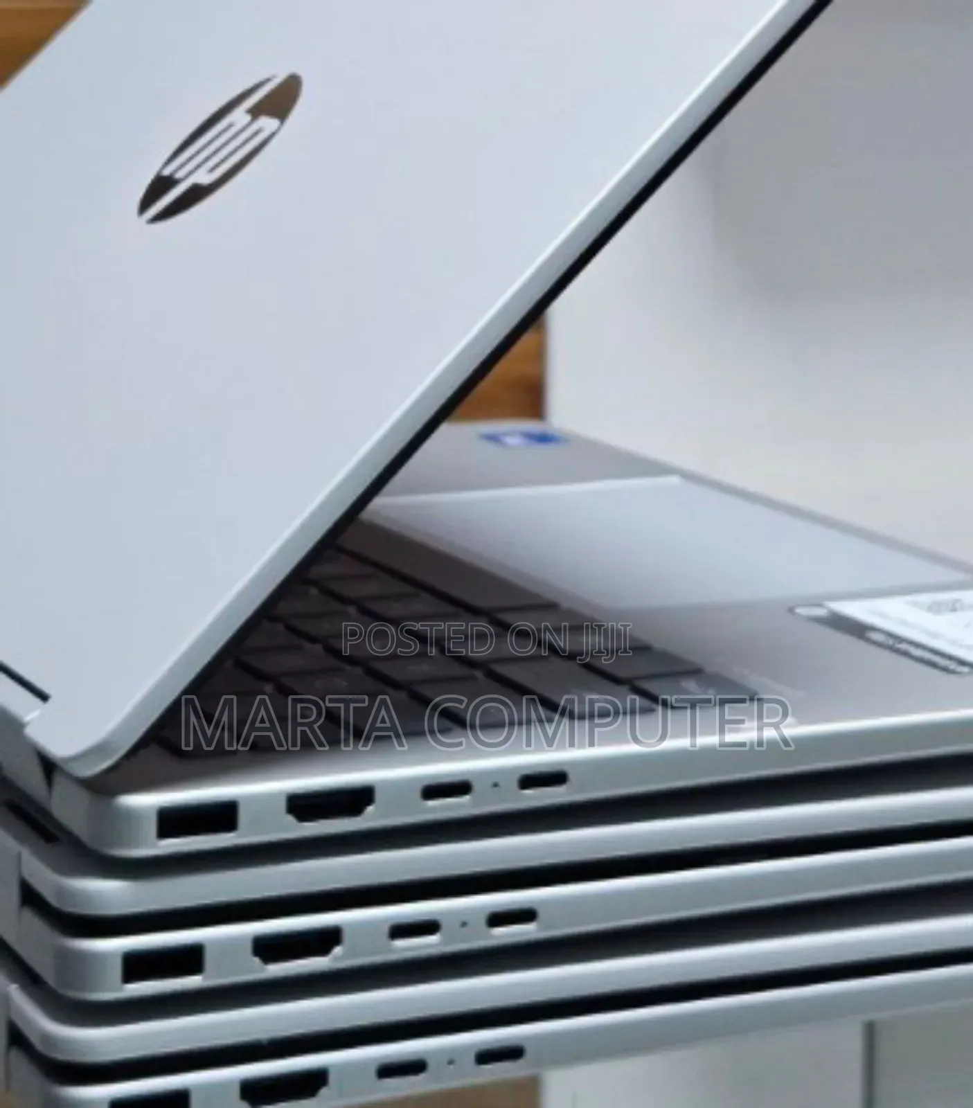 New Laptop HP OmniBook 5 14" 8GB Intel Core i5 SSD 512GB