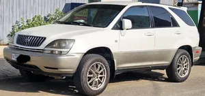 Toyota Harrier 2002 White