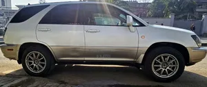 Toyota Harrier 2002 White