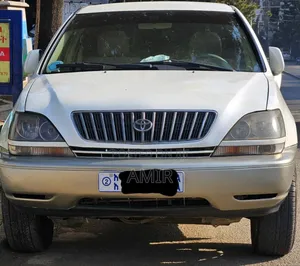 Toyota Harrier 2002 White
