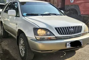 Toyota Harrier 2002 White
