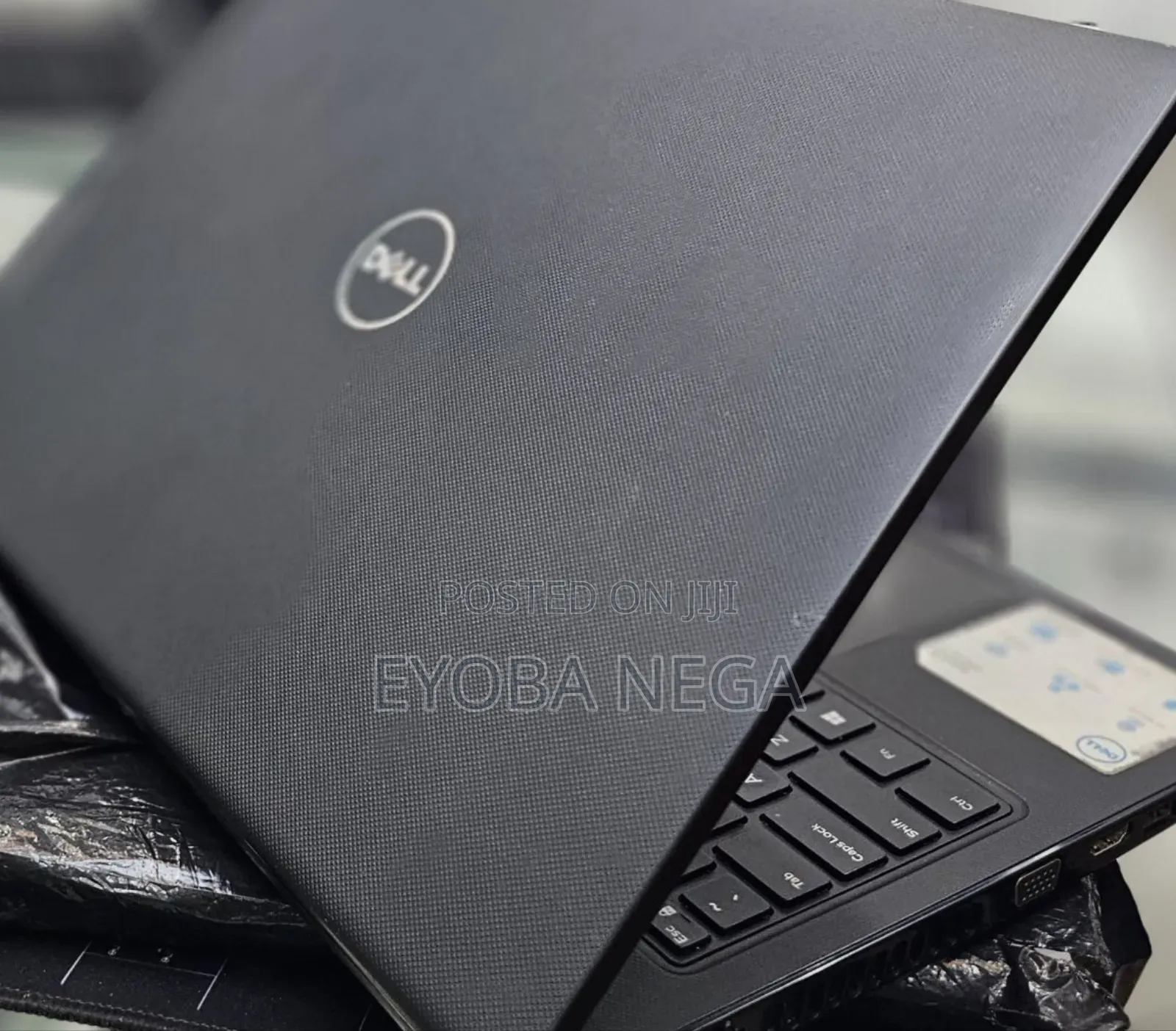 Laptop Dell Vostro 15 3000 4GB Intel Core i5 HDD 1T