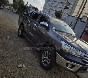 Toyota Hilux Revo Double Cab Deisel 2.8 RWD 2018 Gray
