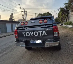 Toyota Hilux Revo Double Cab Deisel 2.8 RWD 2018 Gray
