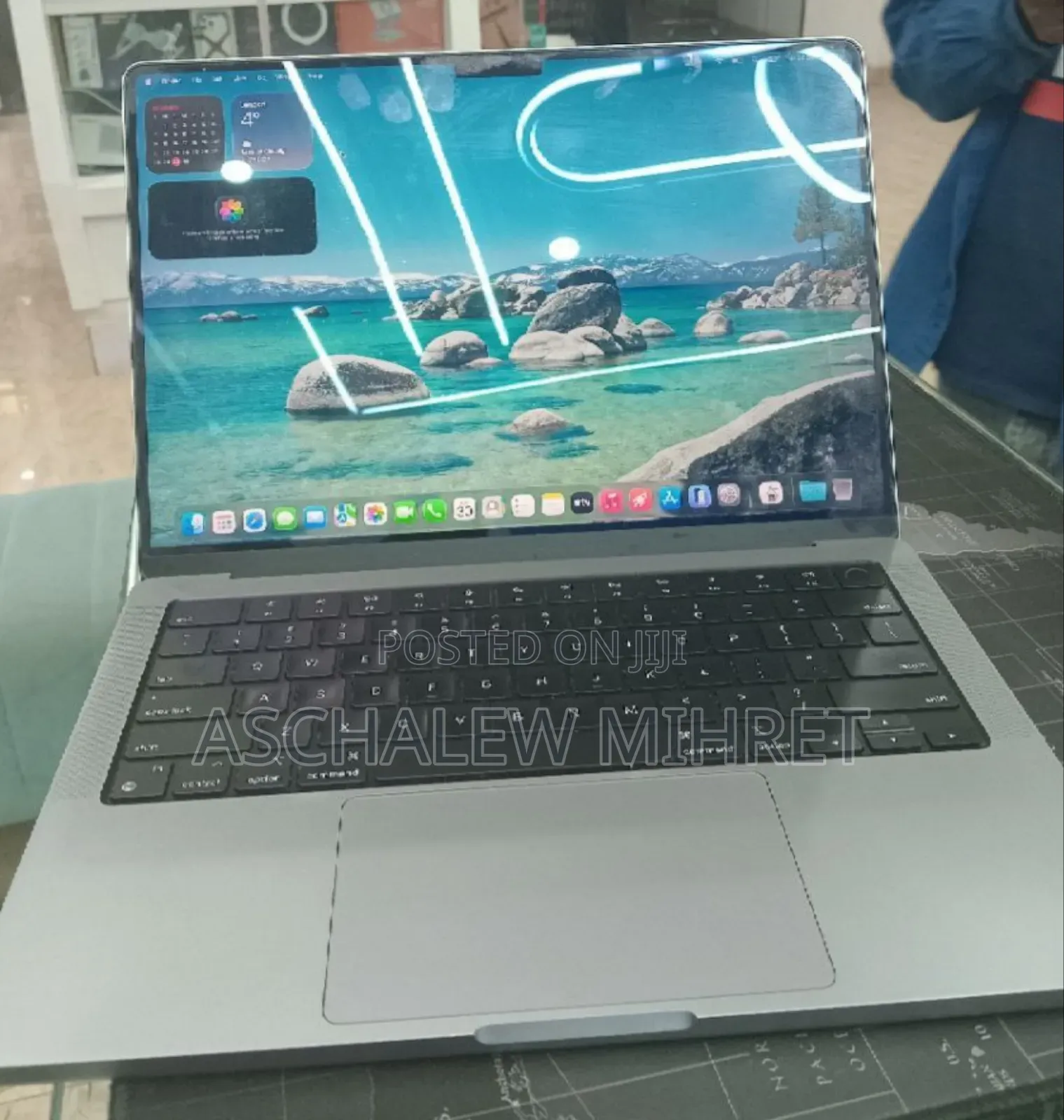 New Laptop Apple MacBook Pro 2021 M1 32GB Apple M1 Pro SSD 512GB