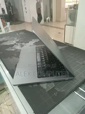 New Laptop Apple MacBook Pro M1 32GB Apple M1 Pro SSD 512GB