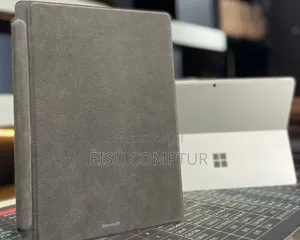 New Laptop Microsoft Surface Pro 8 16GB Intel Core i7 SSD 512GB