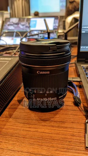 Canon Ef-s 10-18mm F/4.5-5.6 Is Stm Lens