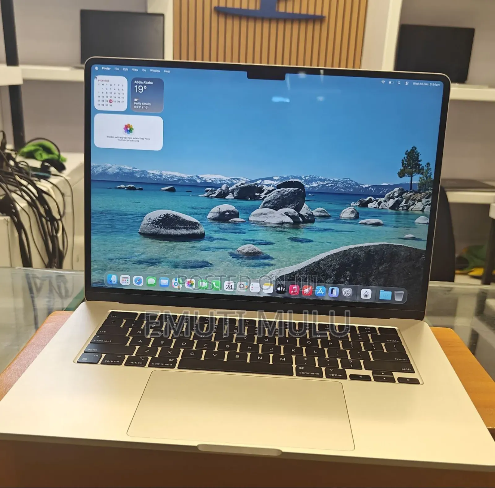 New Laptop Apple MacBook Air 2024 M3 15-Inch 8GB Apple M3 SSD 256GB