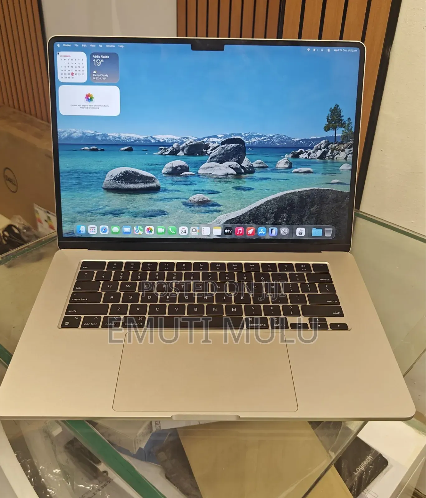 New Laptop Apple MacBook Air 2024 M3 15-Inch 8GB Apple M3 SSD 256GB
