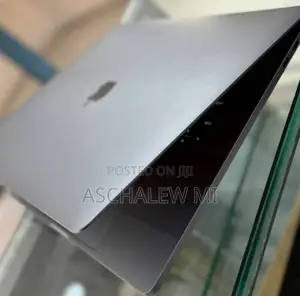 New Laptop Apple MacBook Pro 2019 32GB Intel Core I9 SSD 512GB