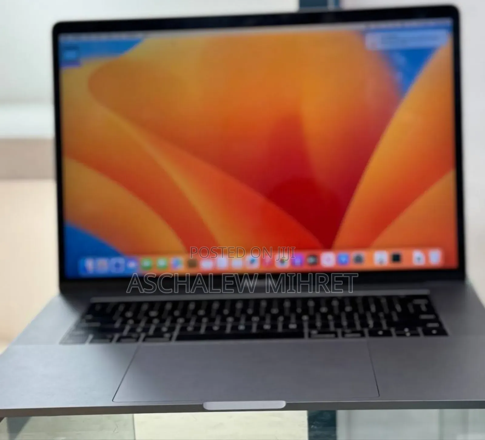 New Laptop Apple MacBook Pro 2019 32GB Intel Core I9 SSD 512GB