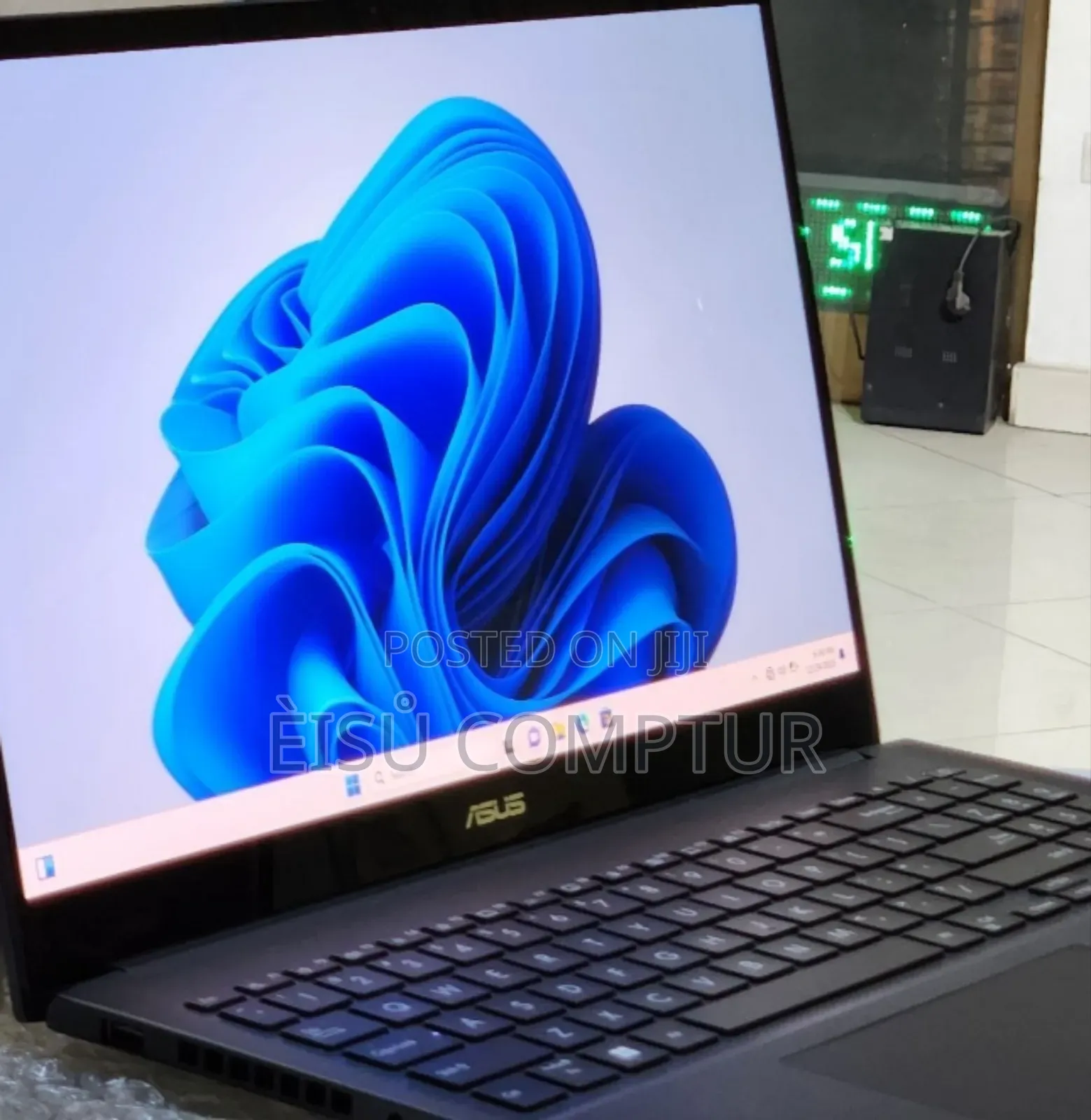 New Laptop Asus VivoBook 15 X505BA 16GB Intel Core I9 SSD 1T