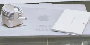 Photo - New Laptop Apple MacBook Air 2025 M4 13-Inch 16GB Apple M4 SSD 256GB