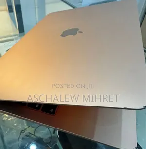 New Laptop Apple MacBook Pro 2019 8GB Intel Core I5 SSD 256GB