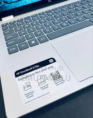 New Laptop HP OmniBook 5 Flip 14-Fp0023dx 16GB Intel Core 7 SSD 512GB
