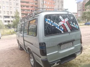 Toyota HiAce 1999 Silver