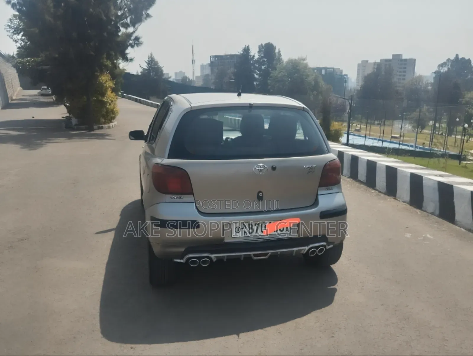 Toyota Vitz 2005 Silver