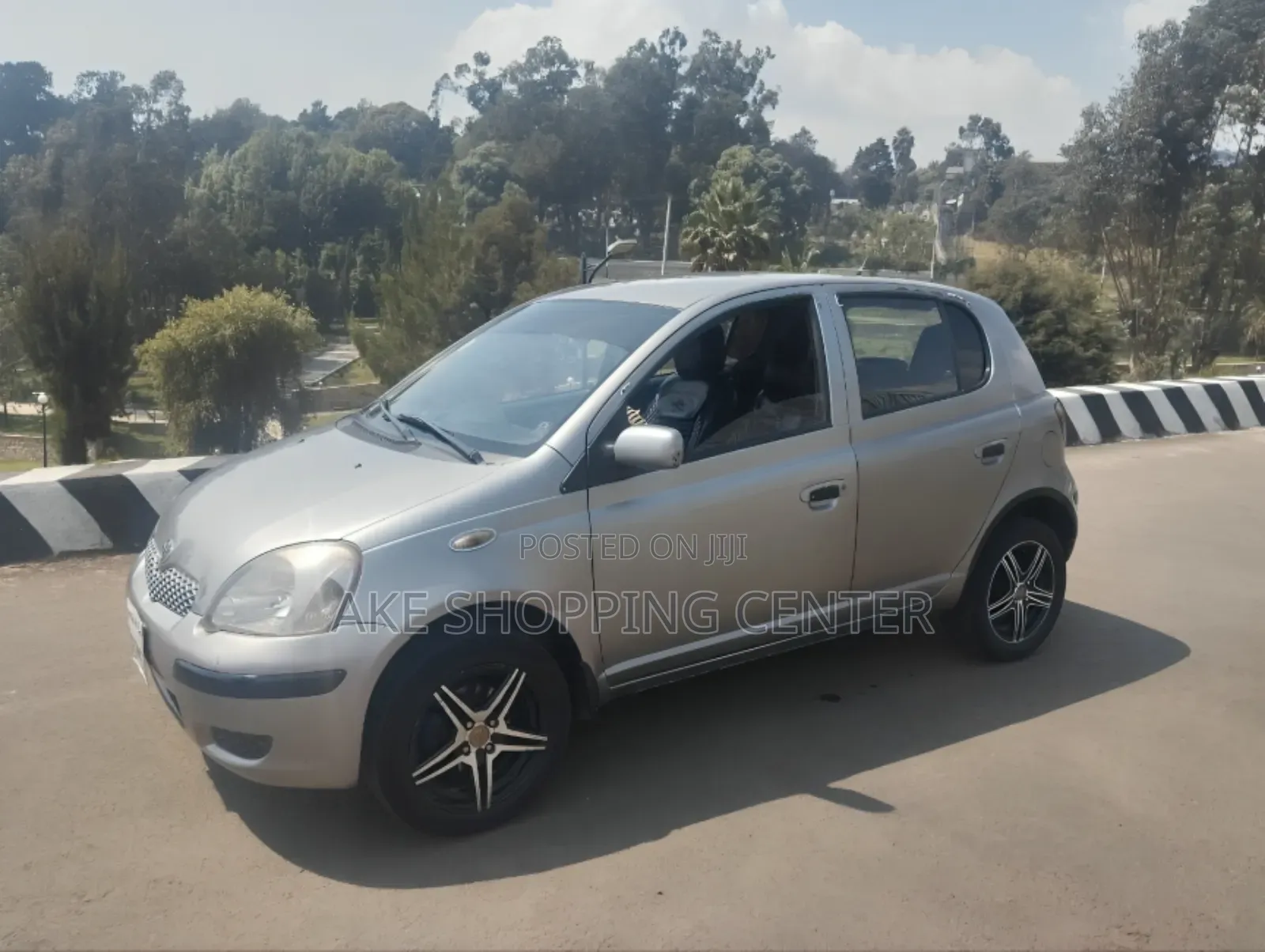 Toyota Vitz 2005 Silver