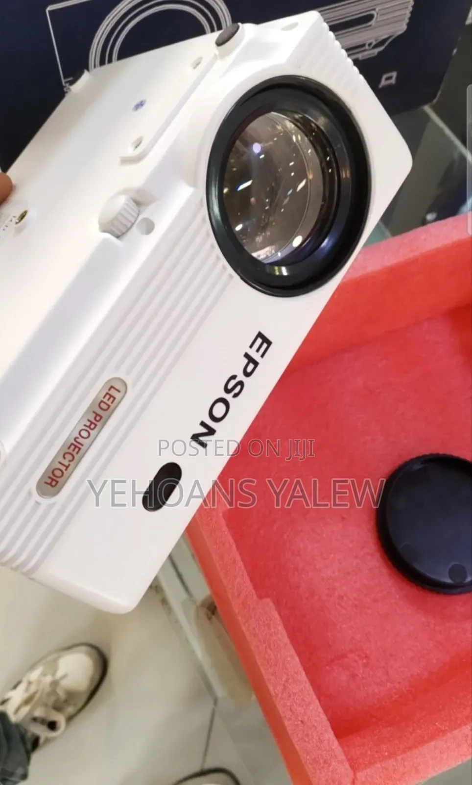 Epson Co-W01 (Epiqvision Flex) Brightness: 3,000 Lumens (Color Whit