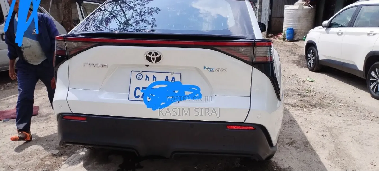 Toyota bZ4X Limited 2024 White