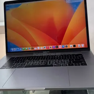 New Laptop Apple MacBook Pro 2019 32GB Intel Core I9 SSD 512GB