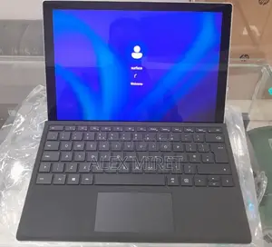 New Laptop Microsoft Surface Pro 7 8GB Intel Core I5 SSD 256GB