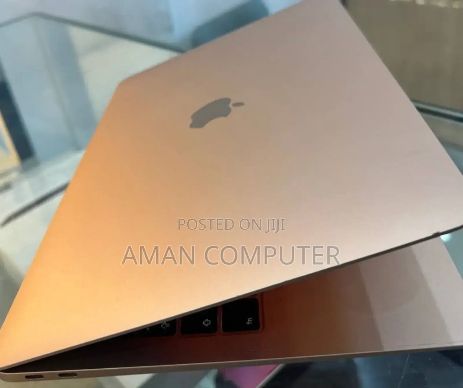 New Laptop Apple MacBook Pro 2019 8GB Intel Core i5 SSD 256GB