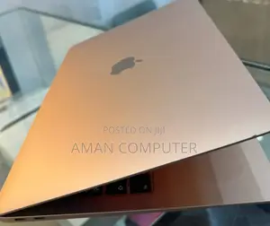 New Laptop Apple MacBook Pro 2019 8GB Intel Core i5 SSD 256GB