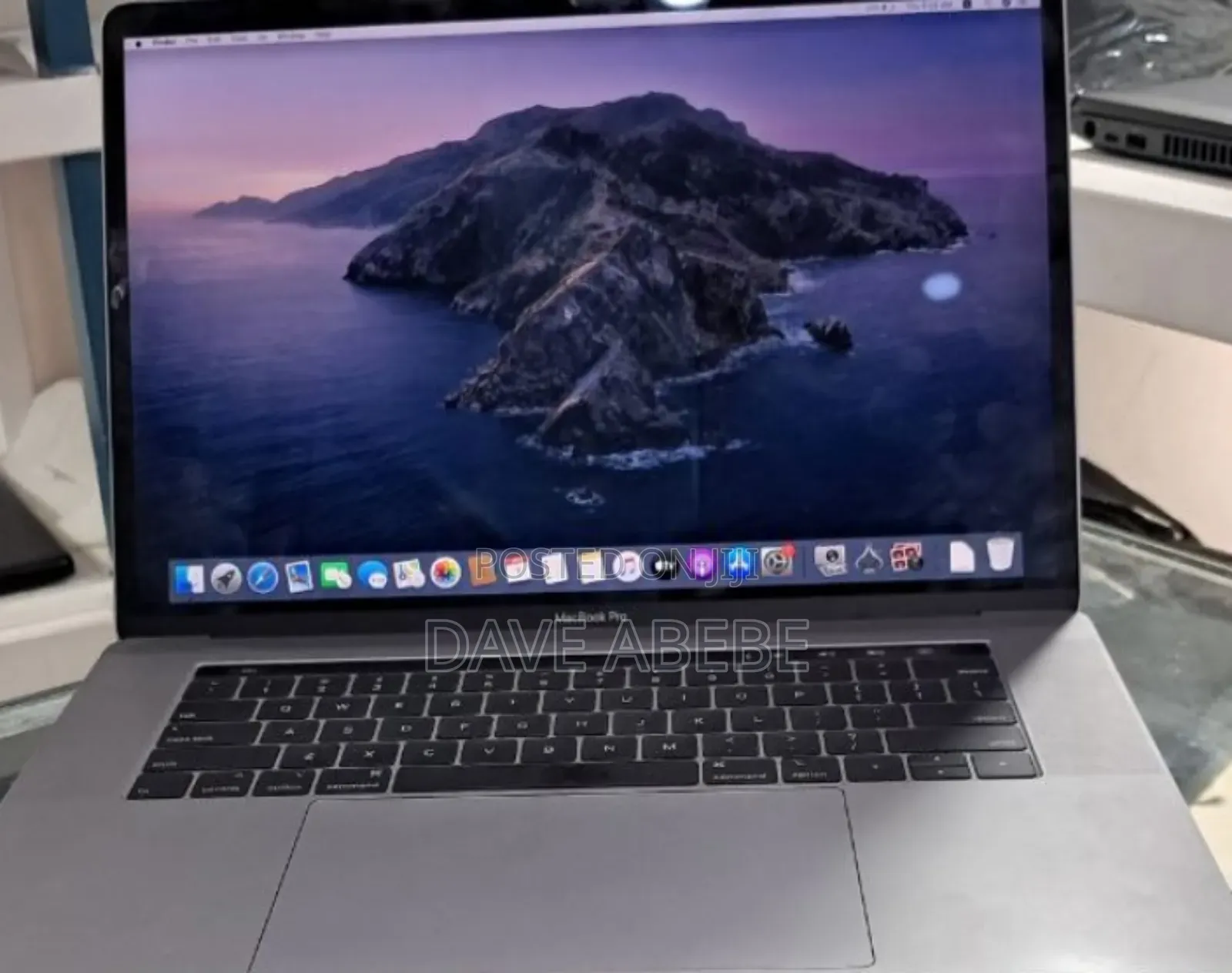 New Laptop Apple MacBook Pro 2019 32GB Intel Core I9 SSD 512GB