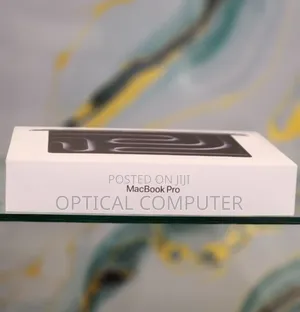 Photo - New Laptop Apple MacBook 16GB Apple M5 SSD 512GB