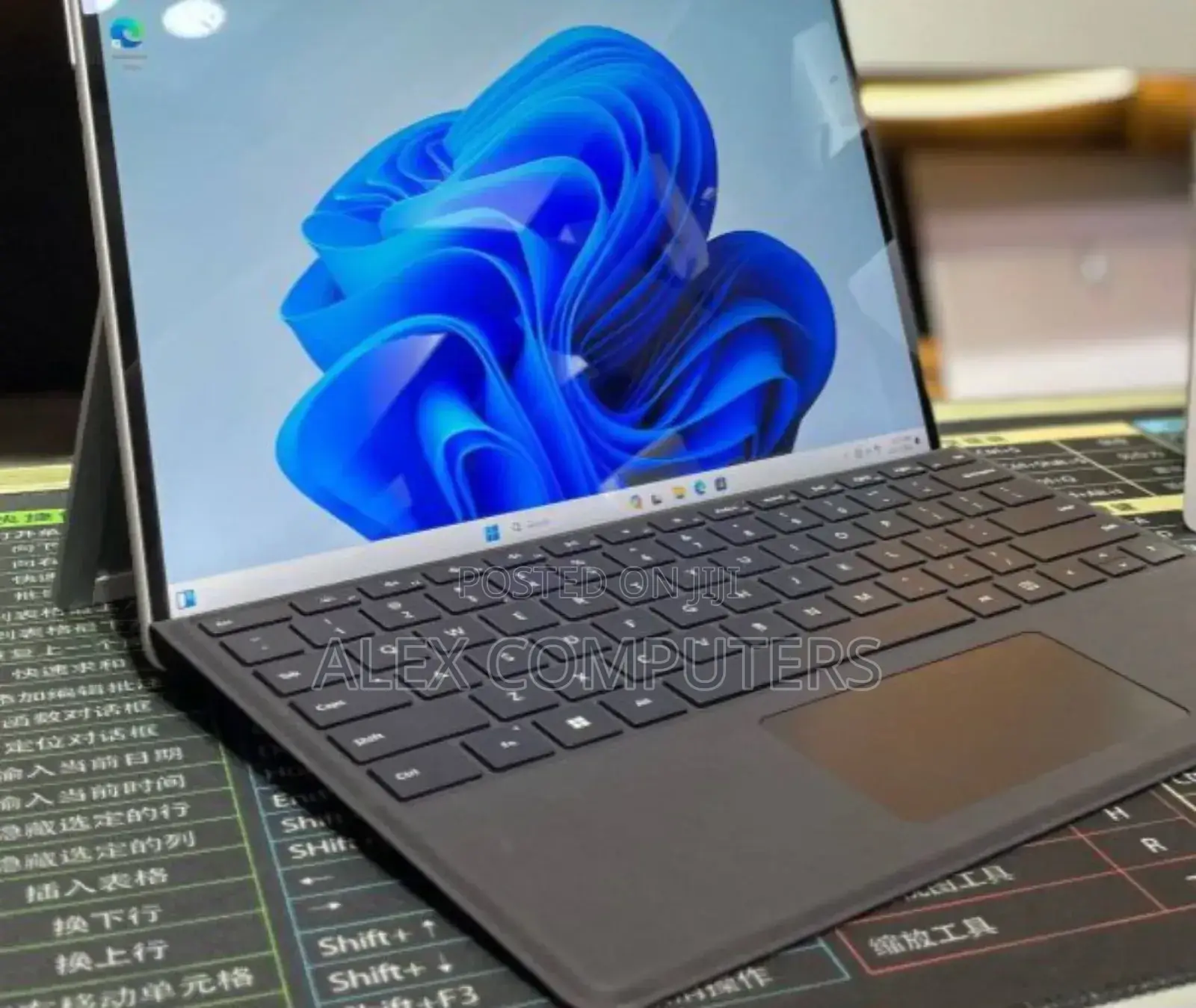 New Laptop Microsoft Surface Pro 8 16GB Intel Core i7 SSD 512GB