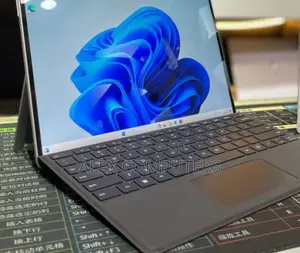 New Laptop Microsoft Surface Pro 8 16GB Intel Core i7 SSD 512GB