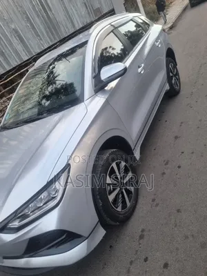 BYD E2 43 kWh 94 hp FWD 2024 Silver