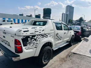 Toyota Hilux Revo Double Cab Deisel 2.4 RWD 2016