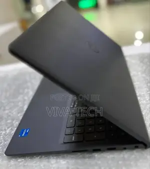 New Laptop Dell Vostro 3520 16GB Intel Core I5 SSD 512GB