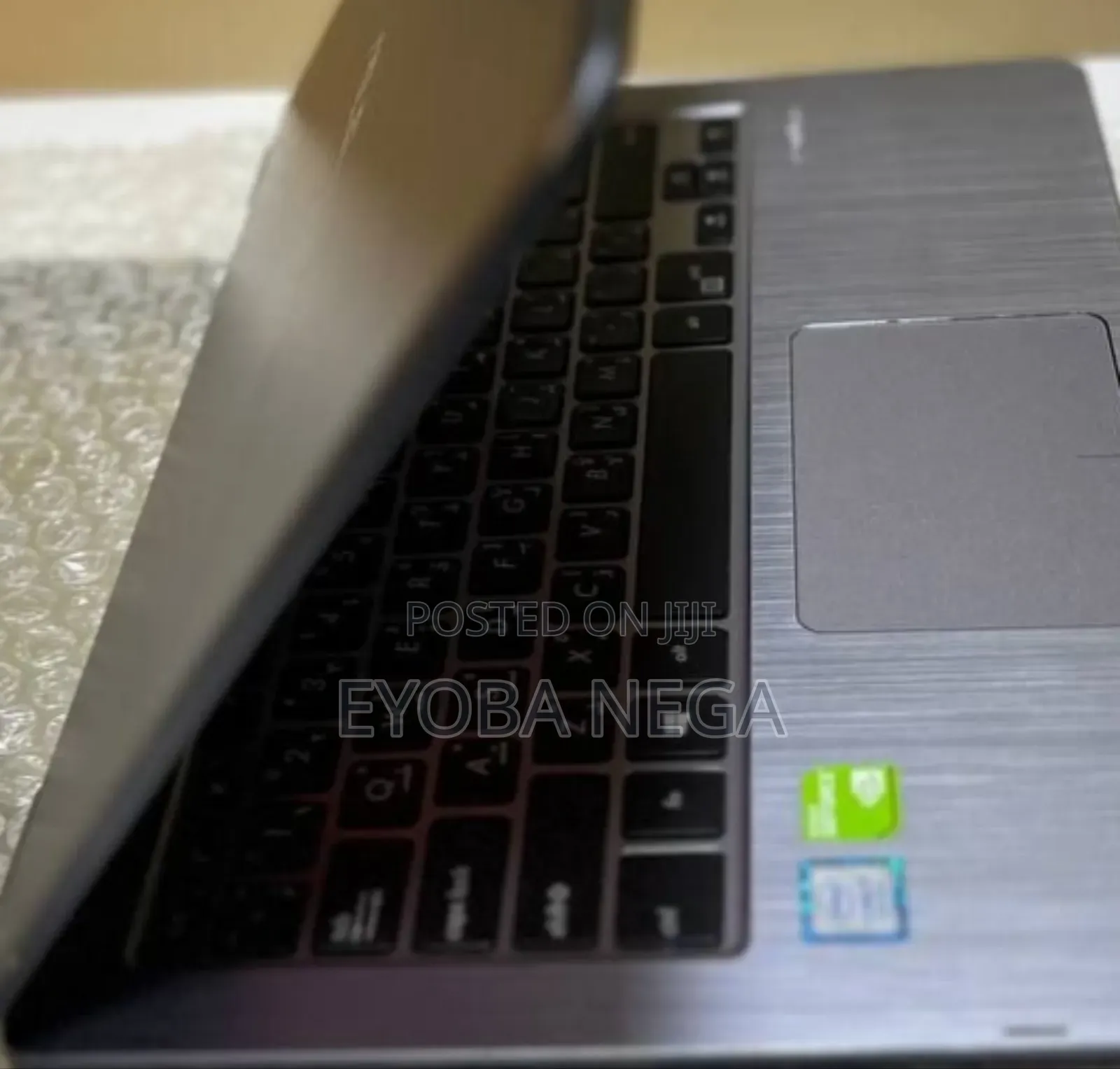 Laptop Asus VivoBook Flip 14 TP410UA 8GB Intel Core I7 HDD 1T