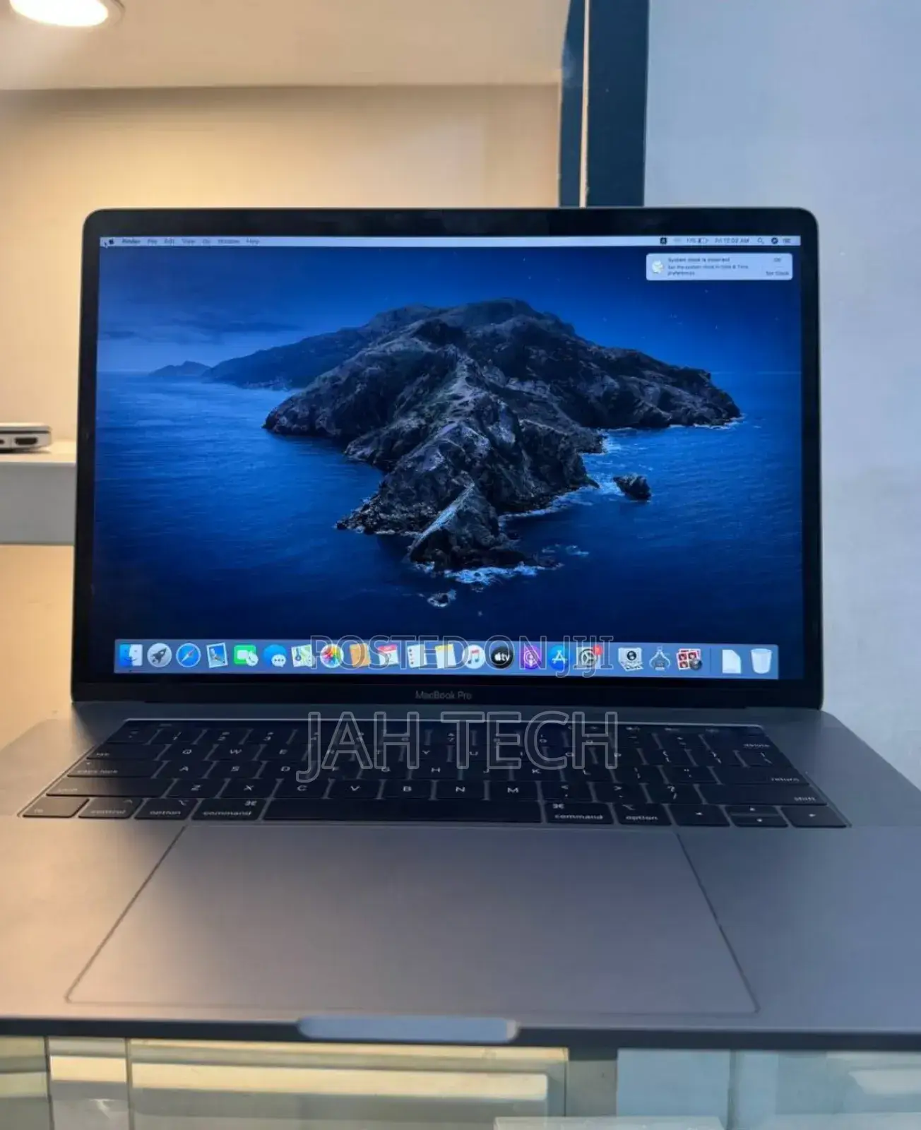 New Laptop Apple MacBook Pro 2019 32GB Intel Core I9 SSD 512GB