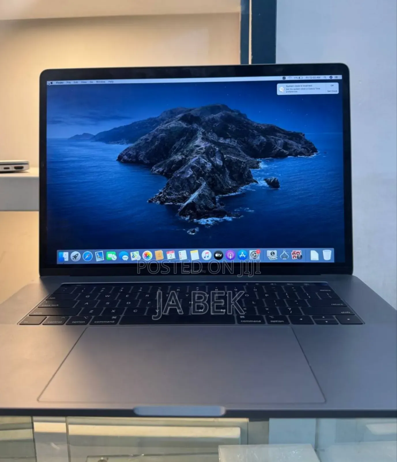 New Laptop Apple MacBook Pro 2019 32GB Intel Core I9 SSD 512GB