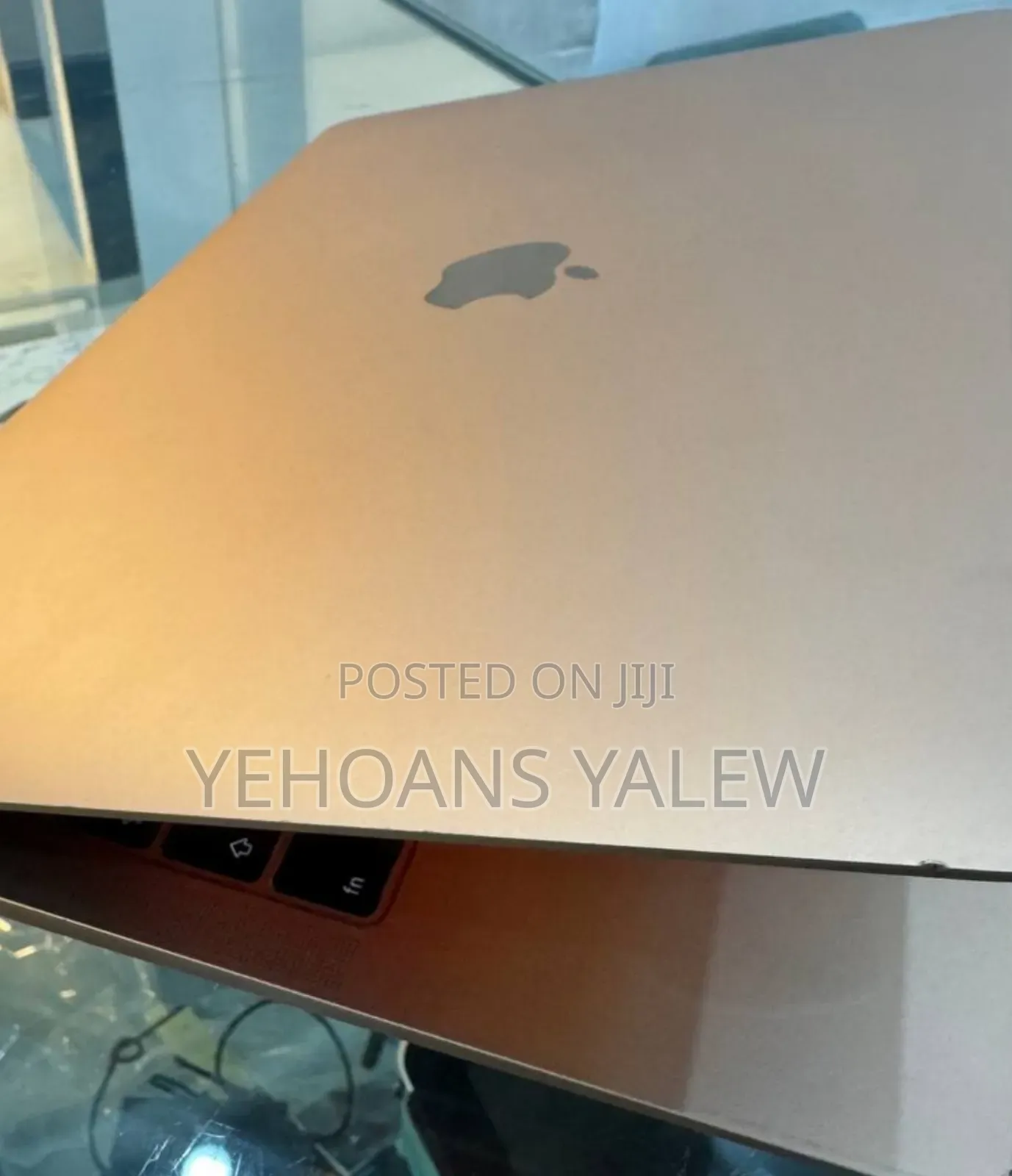 New Laptop Apple MacBook Pro 2019 8GB Intel Core i5 SSD 256GB