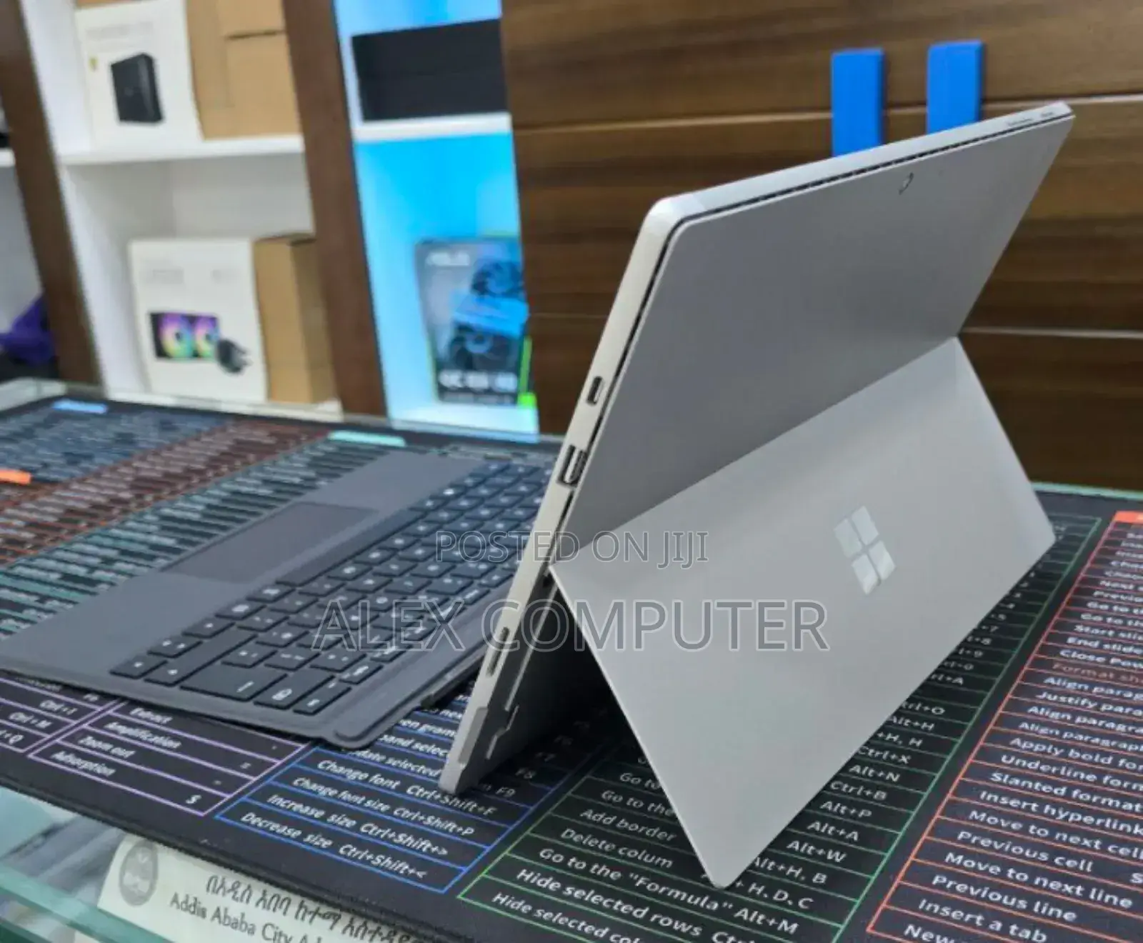 New Laptop Microsoft Surface Pro 7 8GB Intel Core i5 SSD 256GB