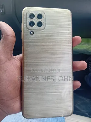 Photo - New Samsung Galaxy M32 128 GB Black