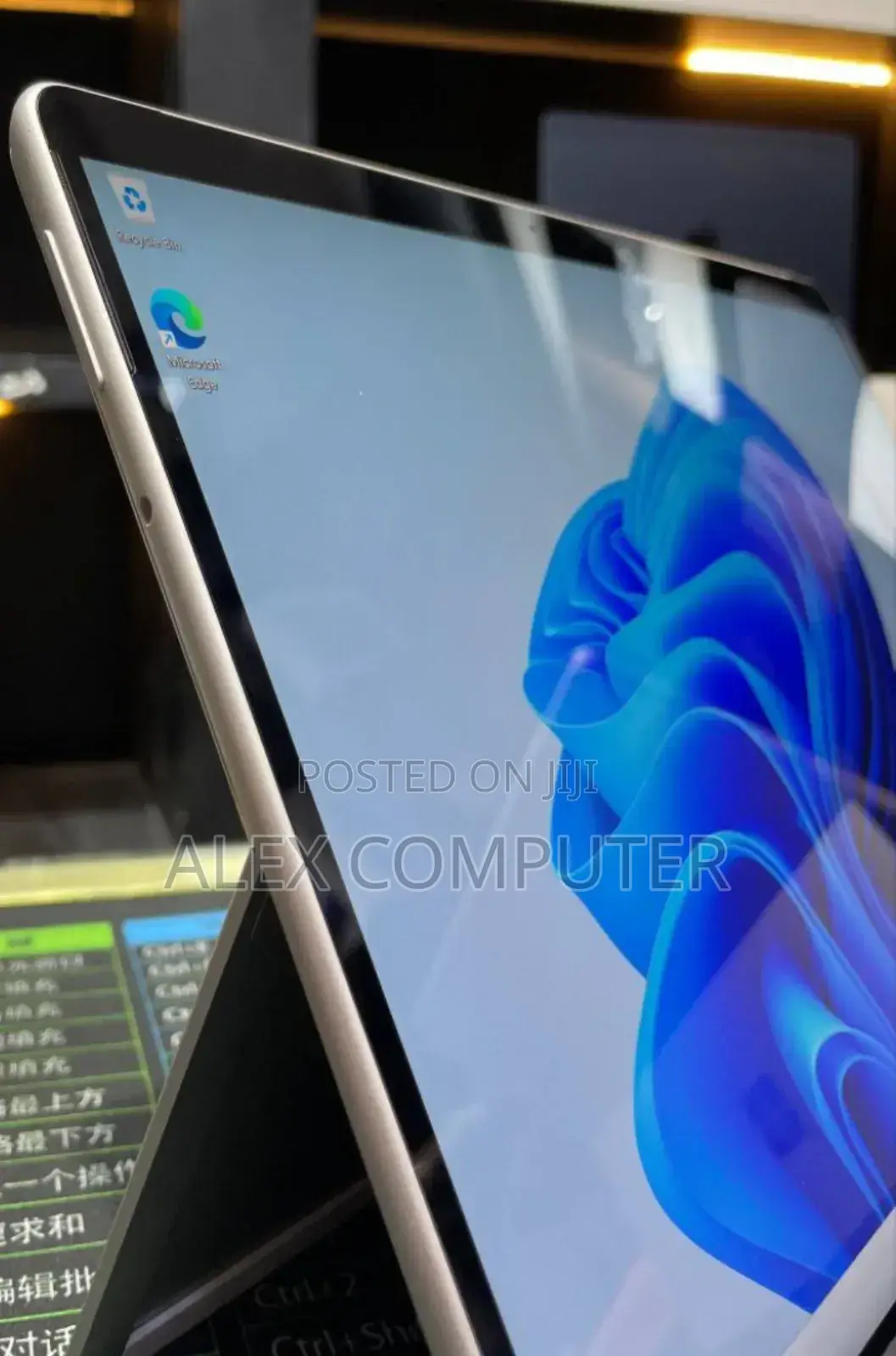 New Laptop Microsoft Surface Pro 8 16GB Intel Core I7 SSD 256GB