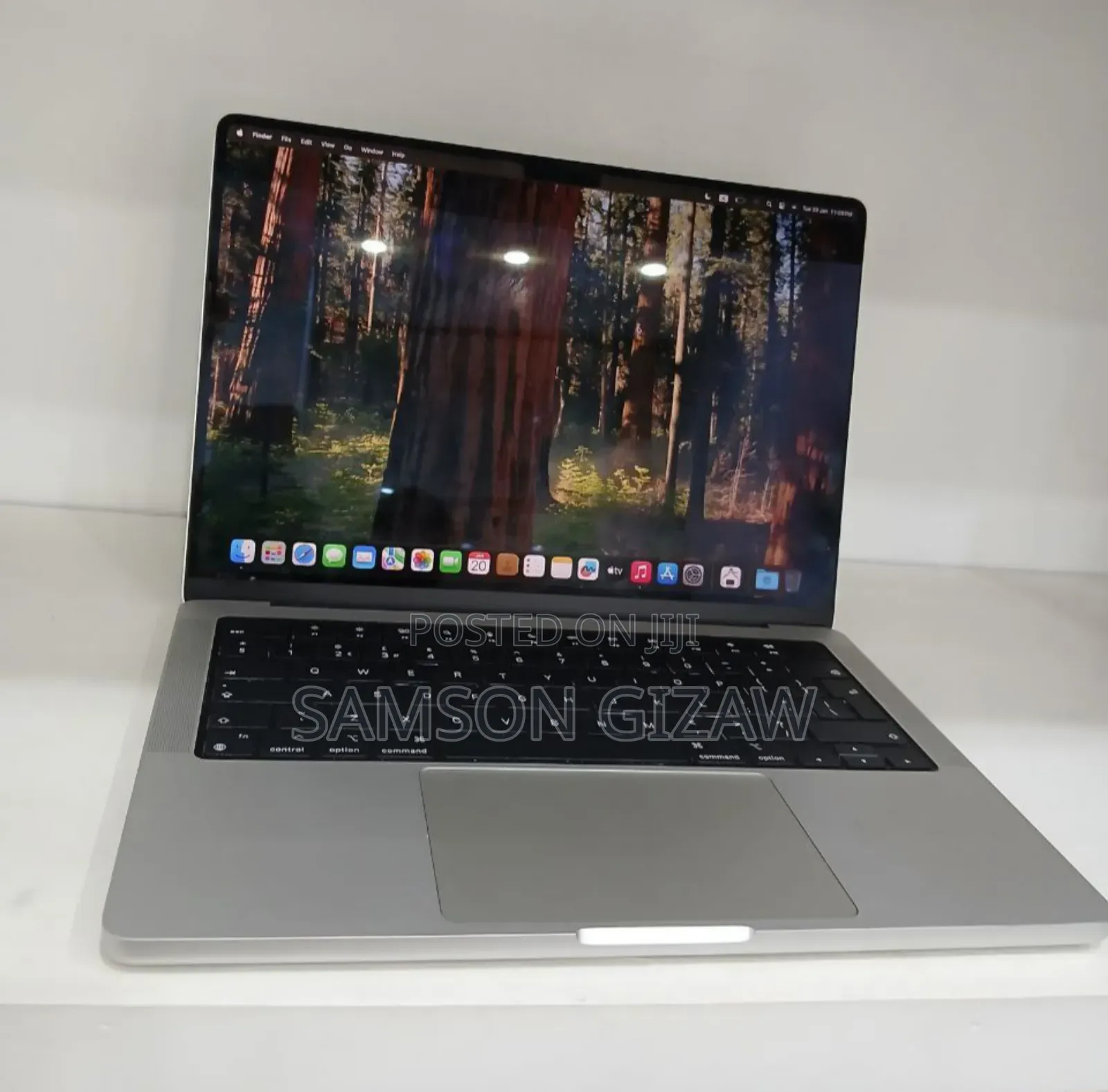New Laptop Apple MacBook Pro M1 16GB Apple M1 Pro SSD 1T