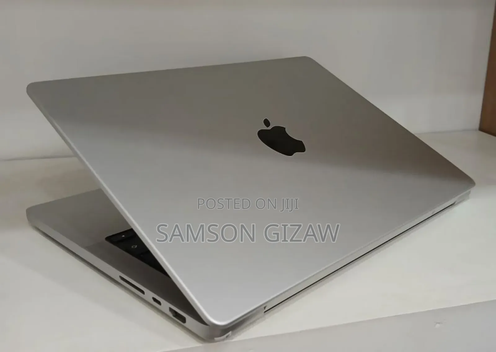 New Laptop Apple MacBook Pro M1 16GB Apple M1 Pro SSD 1T