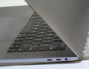 New Laptop Apple MacBook Pro 2017 16GB Intel Core I7 SSD 512GB