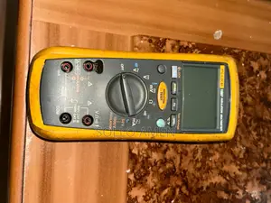 Fluke 1587 Fc Insulation Multimeter and Digital Multimeter