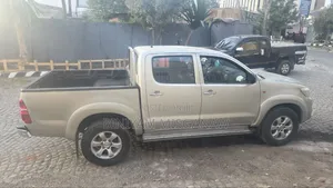 Toyota Hilux 2015 Silver